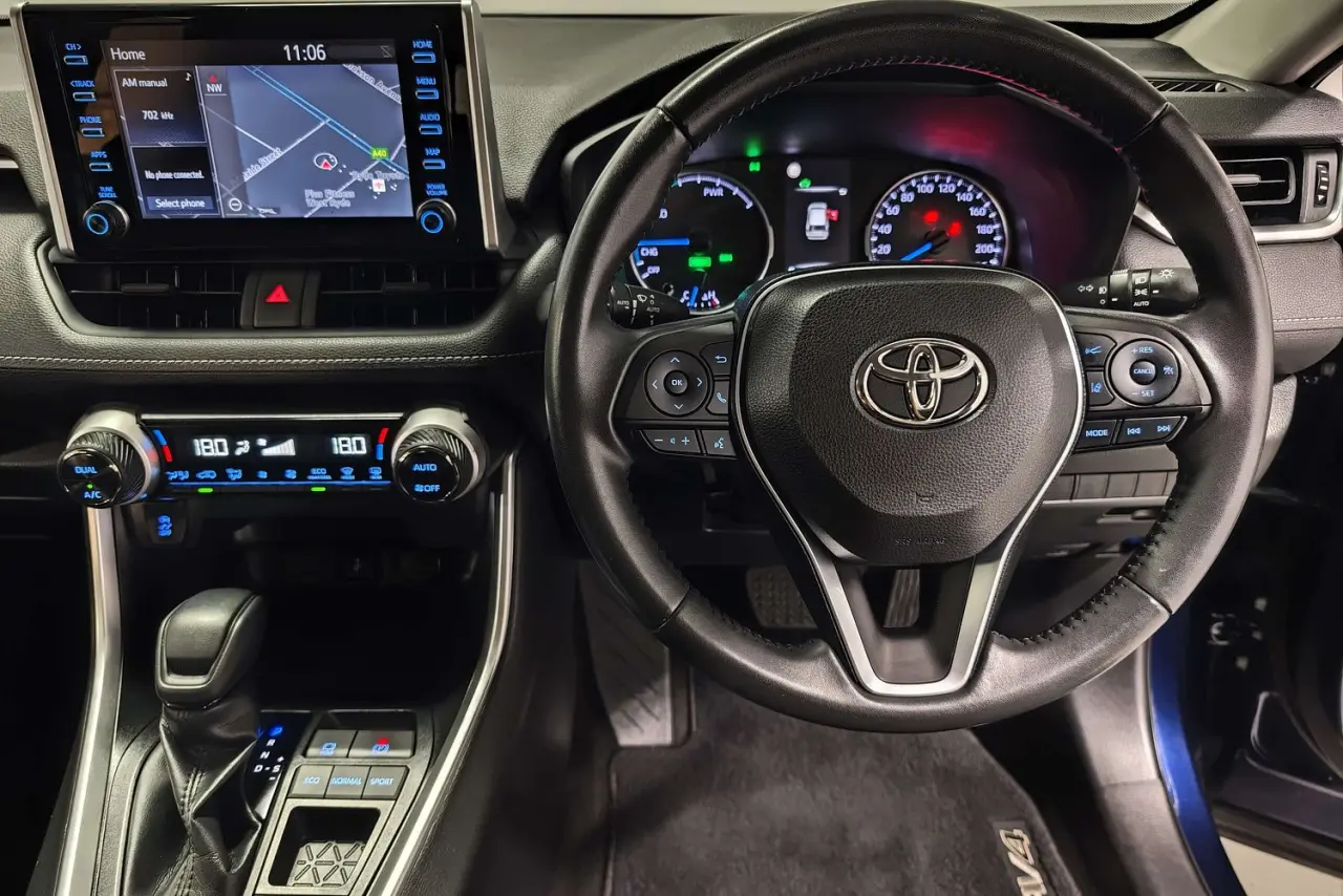 2022 Toyota RAV4 Gallery Image 16