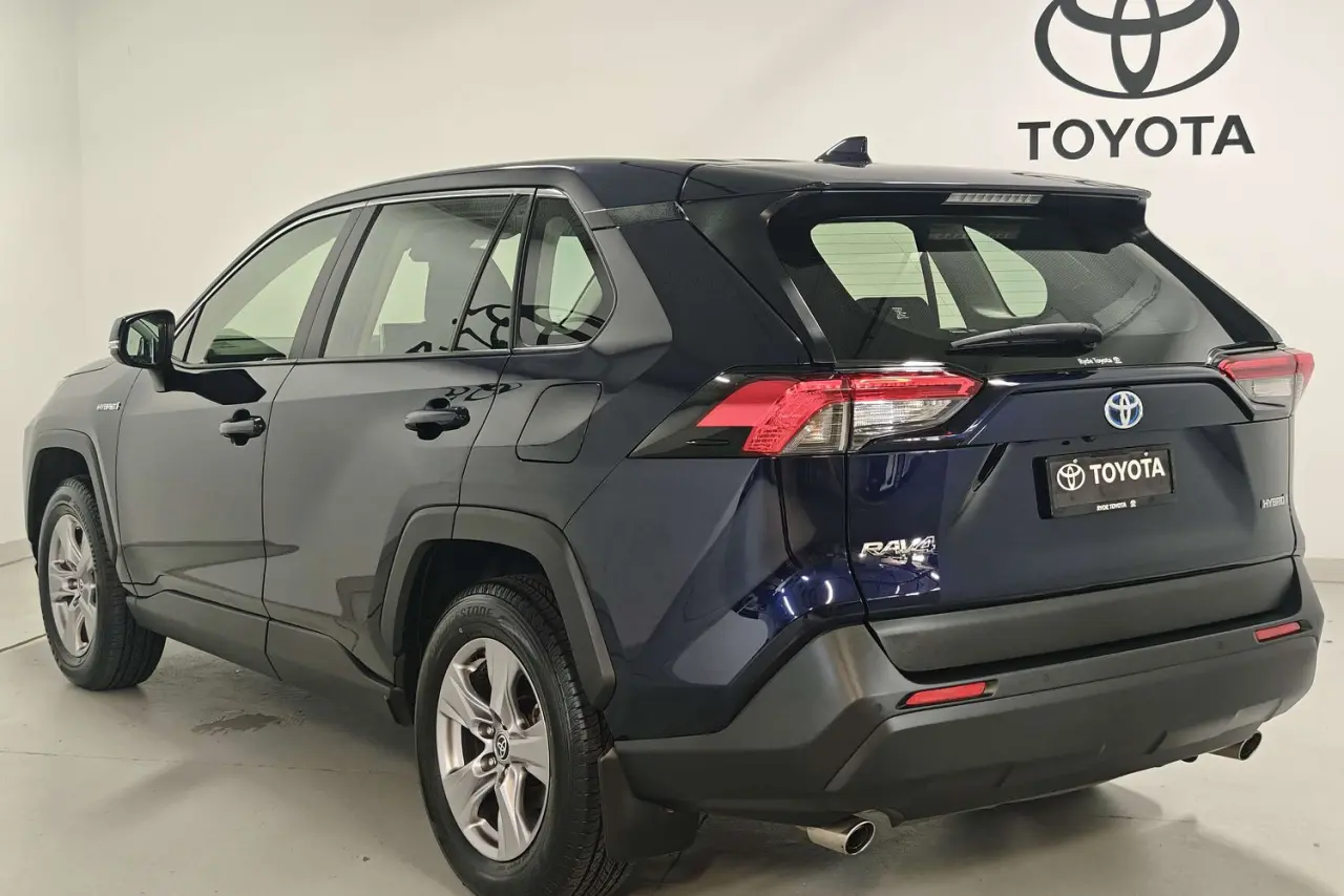 2022 Toyota RAV4 Gallery Image 6