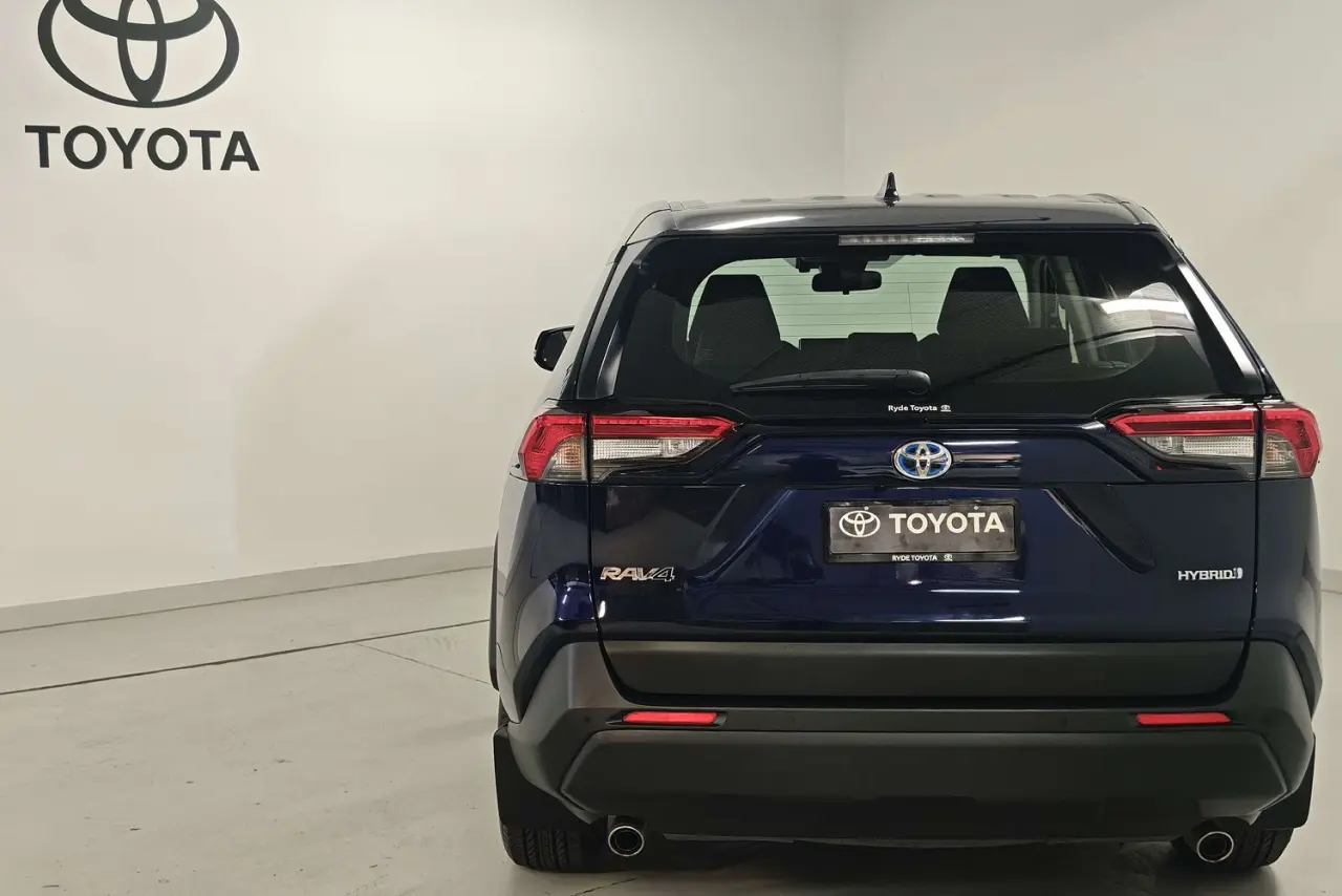 2022 Toyota RAV4 Gallery Image 7