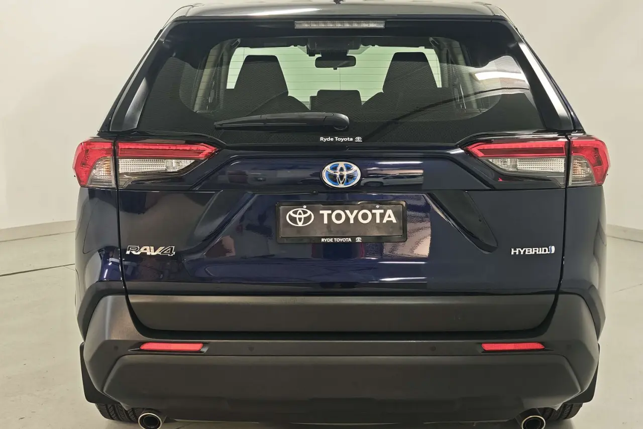 2022 Toyota RAV4 Gallery Image 8