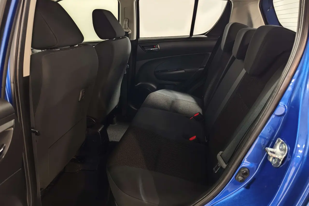 2014 Suzuki Swift Gallery Image 13