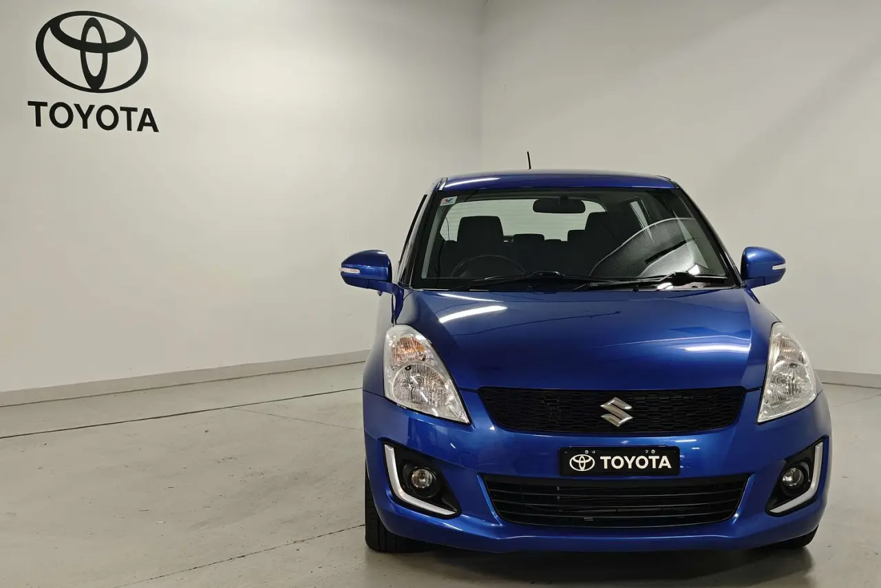 2014 Suzuki Swift Gallery Image 2