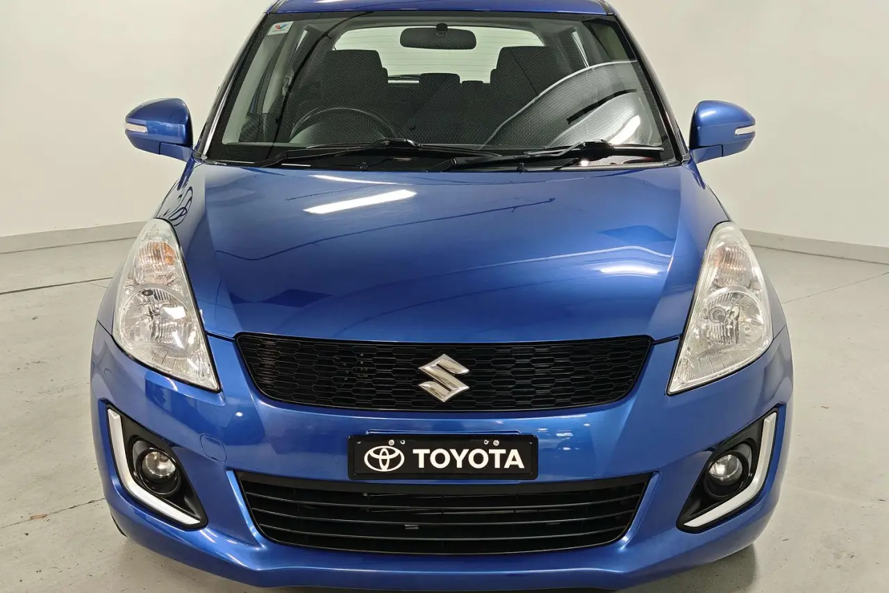 2014 Suzuki Swift Gallery Image 3