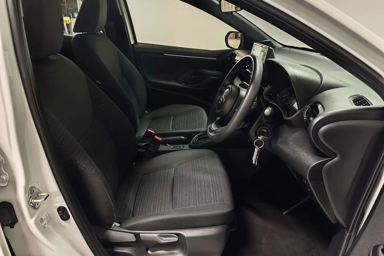 2021 Toyota Yaris Gallery Image 10