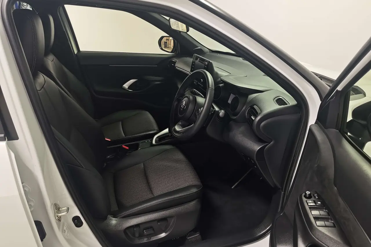 2023 Toyota Yaris Cross Gallery Image 10