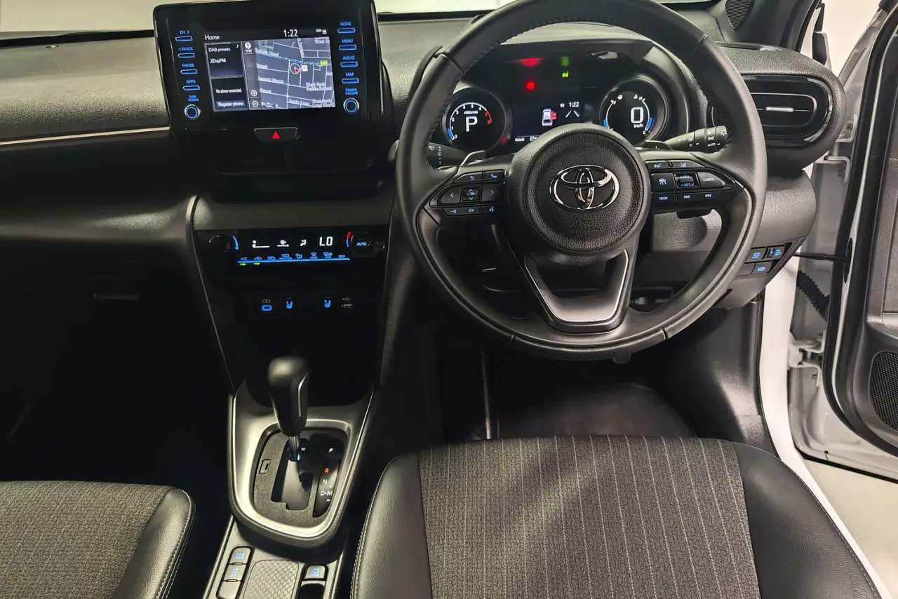 2023 Toyota Yaris Cross Gallery Image 16