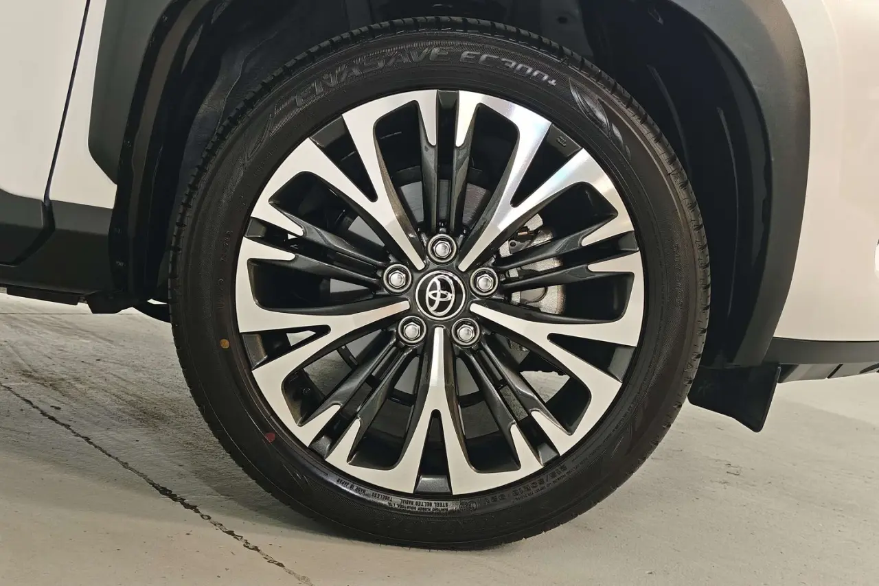 2023 Toyota Yaris Cross Gallery Image 5