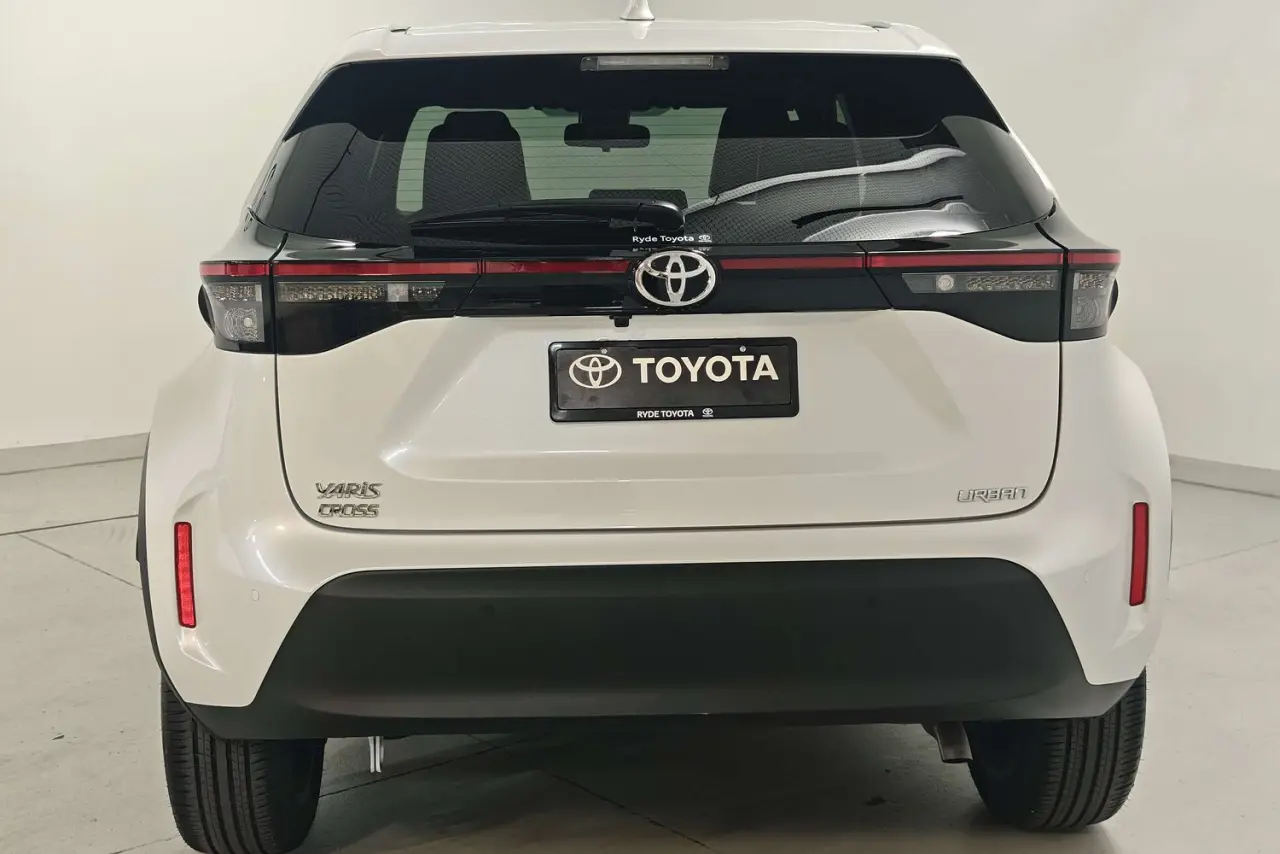 2023 Toyota Yaris Cross Gallery Image 8