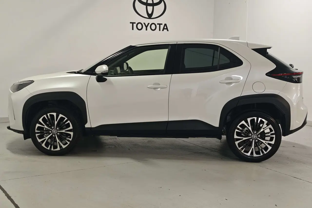 2023 Toyota Yaris Cross Gallery Image 9