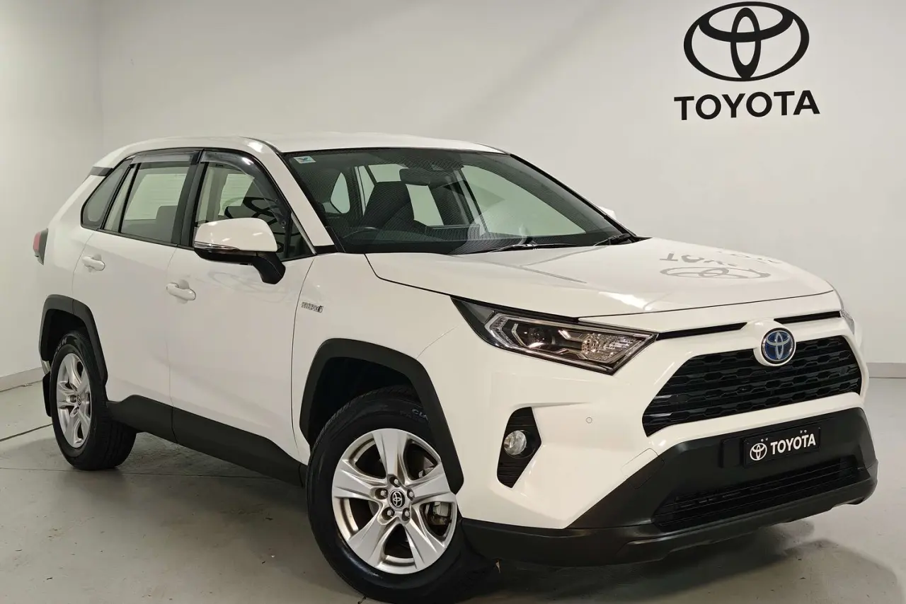 2021 Toyota RAV4 Gallery Image 1