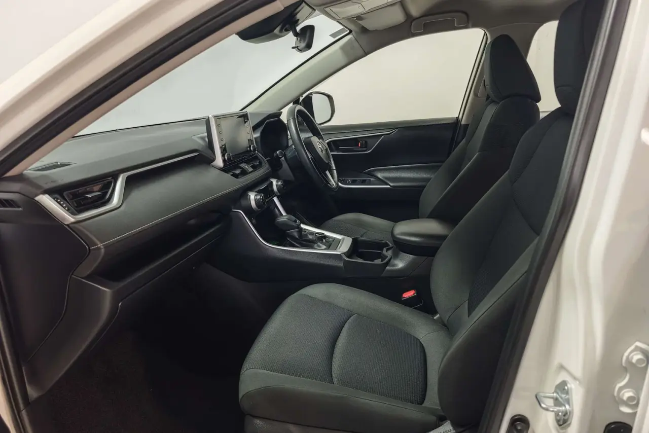 2021 Toyota RAV4 Gallery Image 14