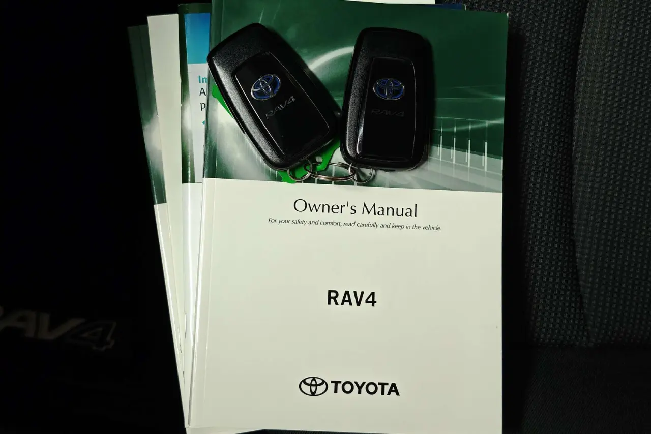 2021 Toyota RAV4 Gallery Image 21