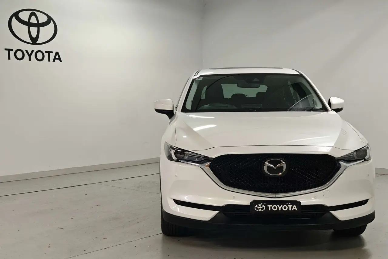 2019 Mazda CX-5 Gallery Image 2