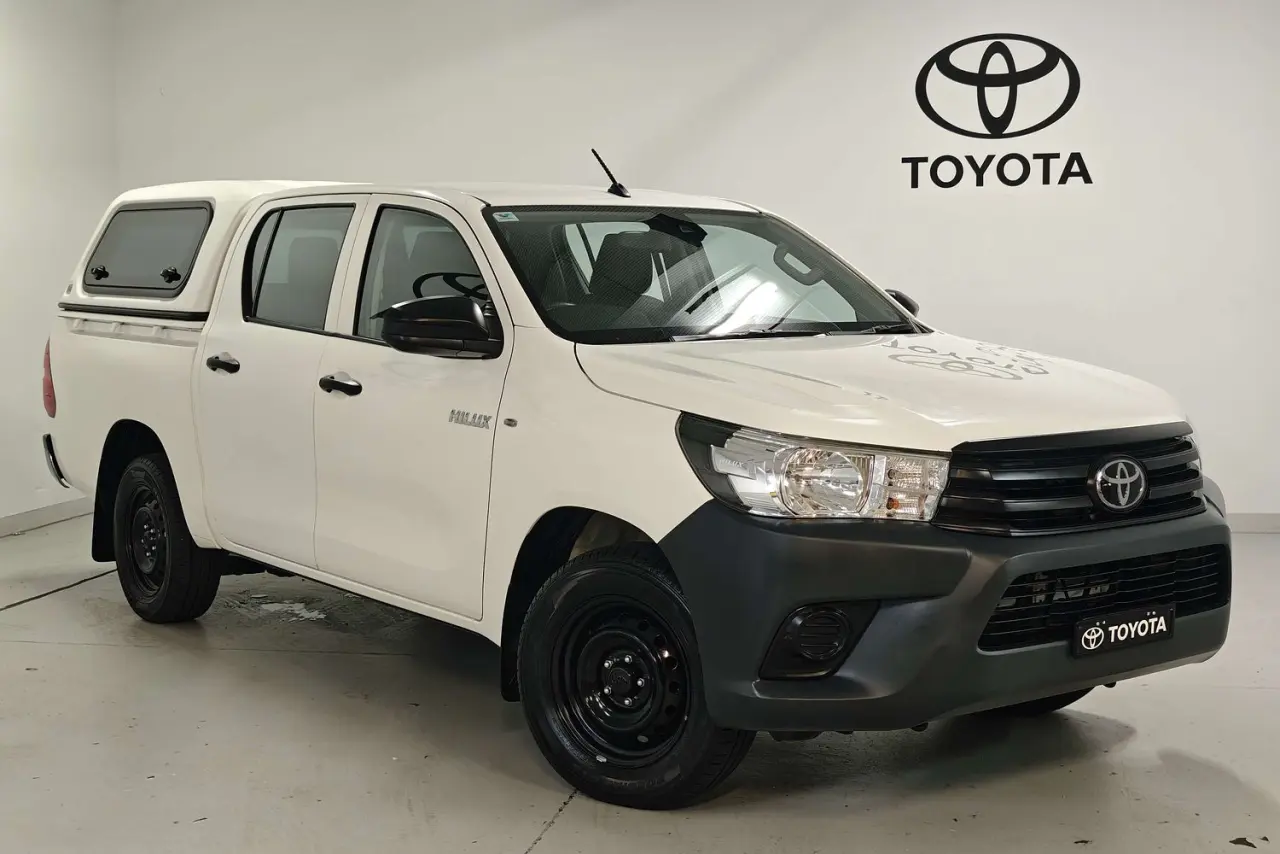 2021 Toyota Hilux Gallery Image 1