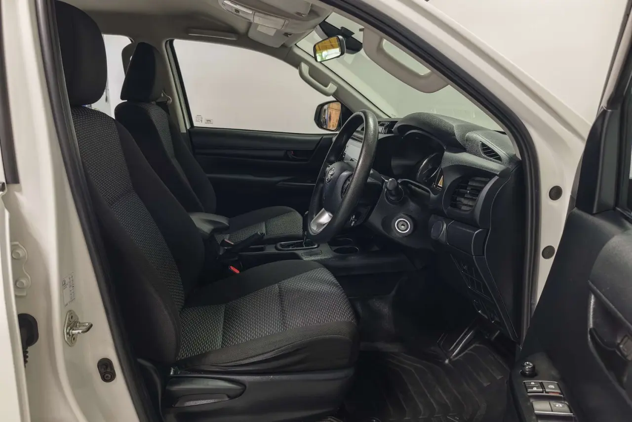 2021 Toyota Hilux Gallery Image 10