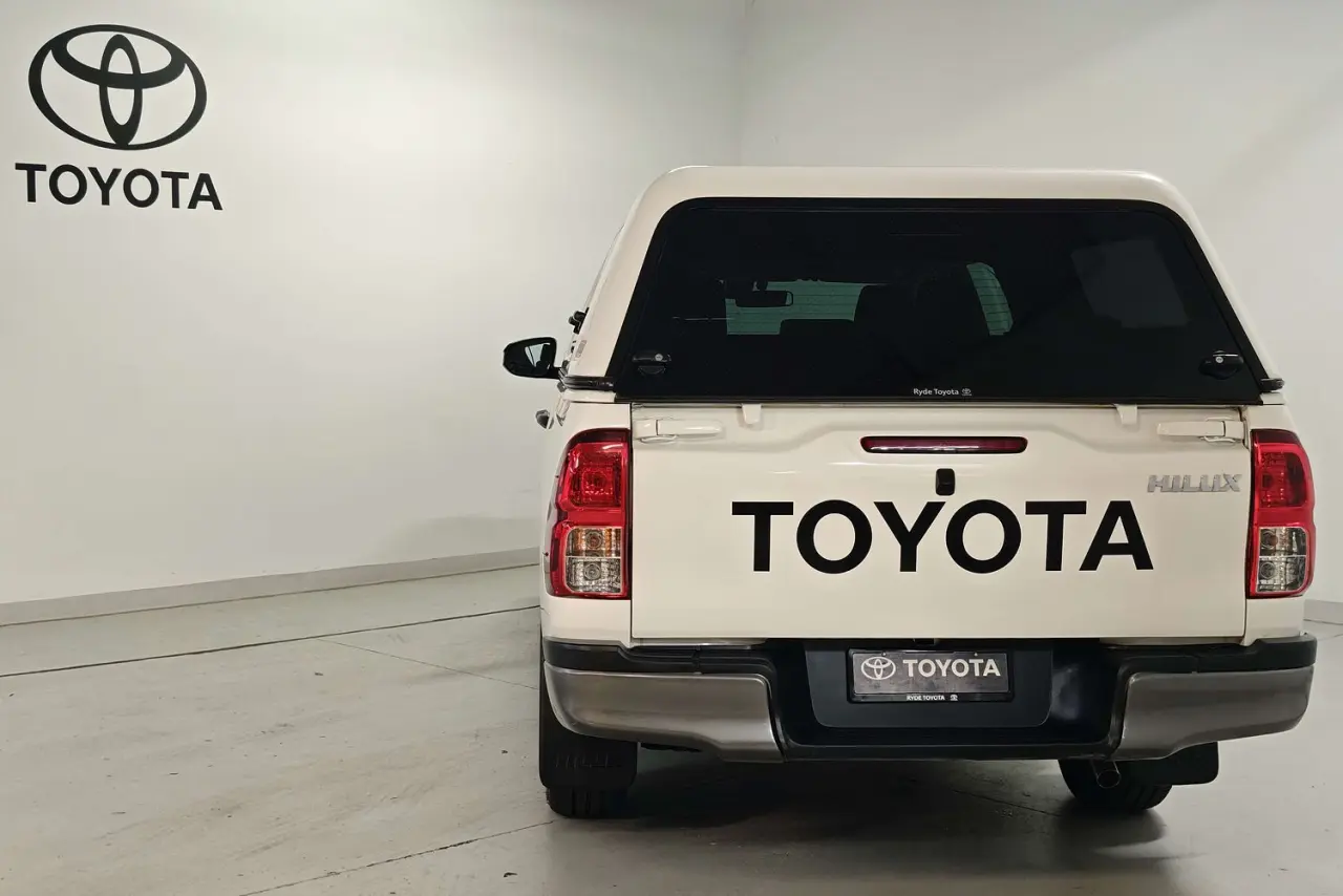 2021 Toyota Hilux Gallery Image 7