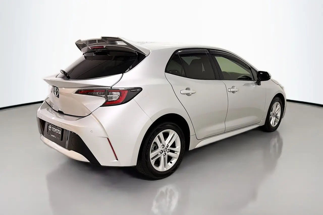 2020 Toyota Corolla Gallery Image 11