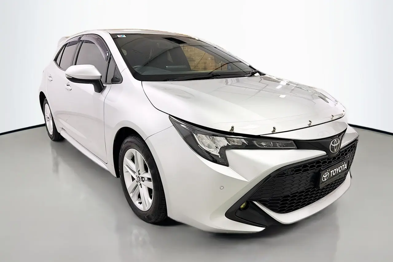 2020 Toyota Corolla Gallery Image 2