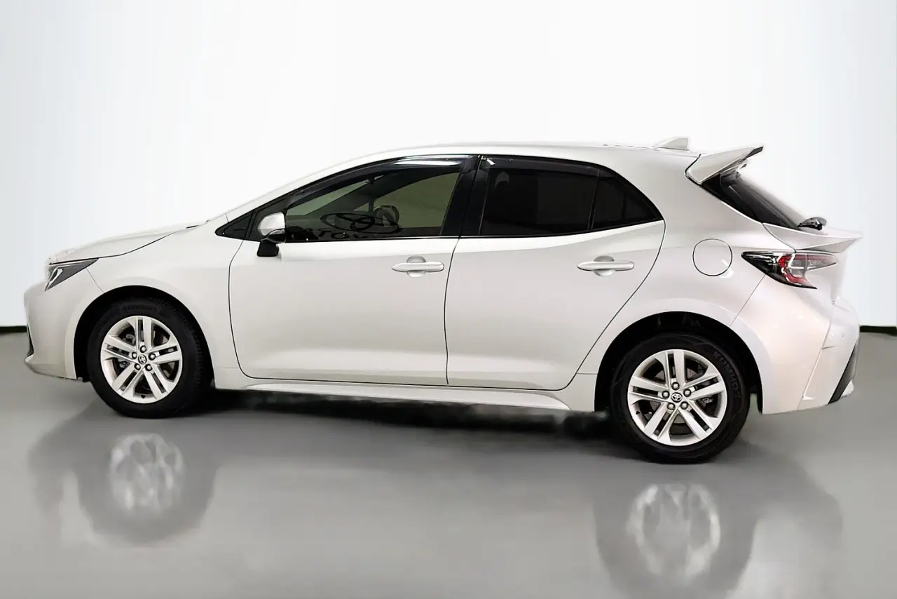 2020 Toyota Corolla Gallery Image 6