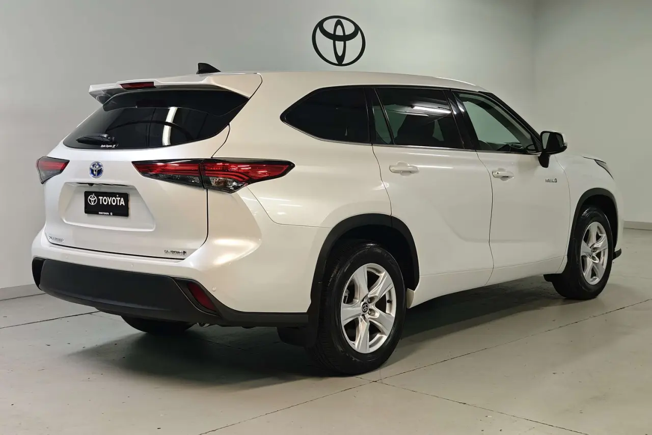 2022 Toyota Kluger Gallery Image 3