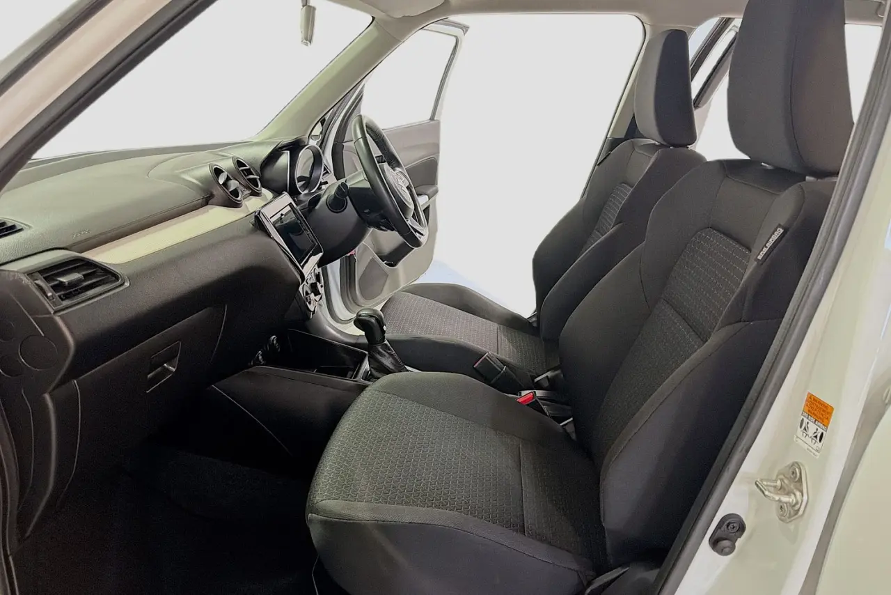 2022 Suzuki Swift Gallery Image 23