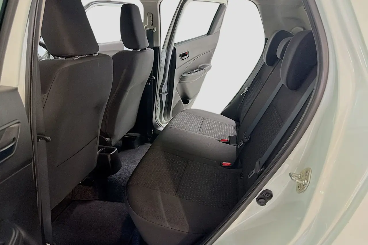 2022 Suzuki Swift Gallery Image 24