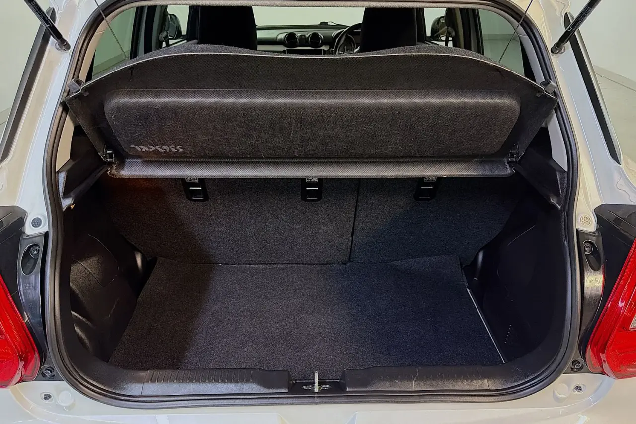 2022 Suzuki Swift Gallery Image 25