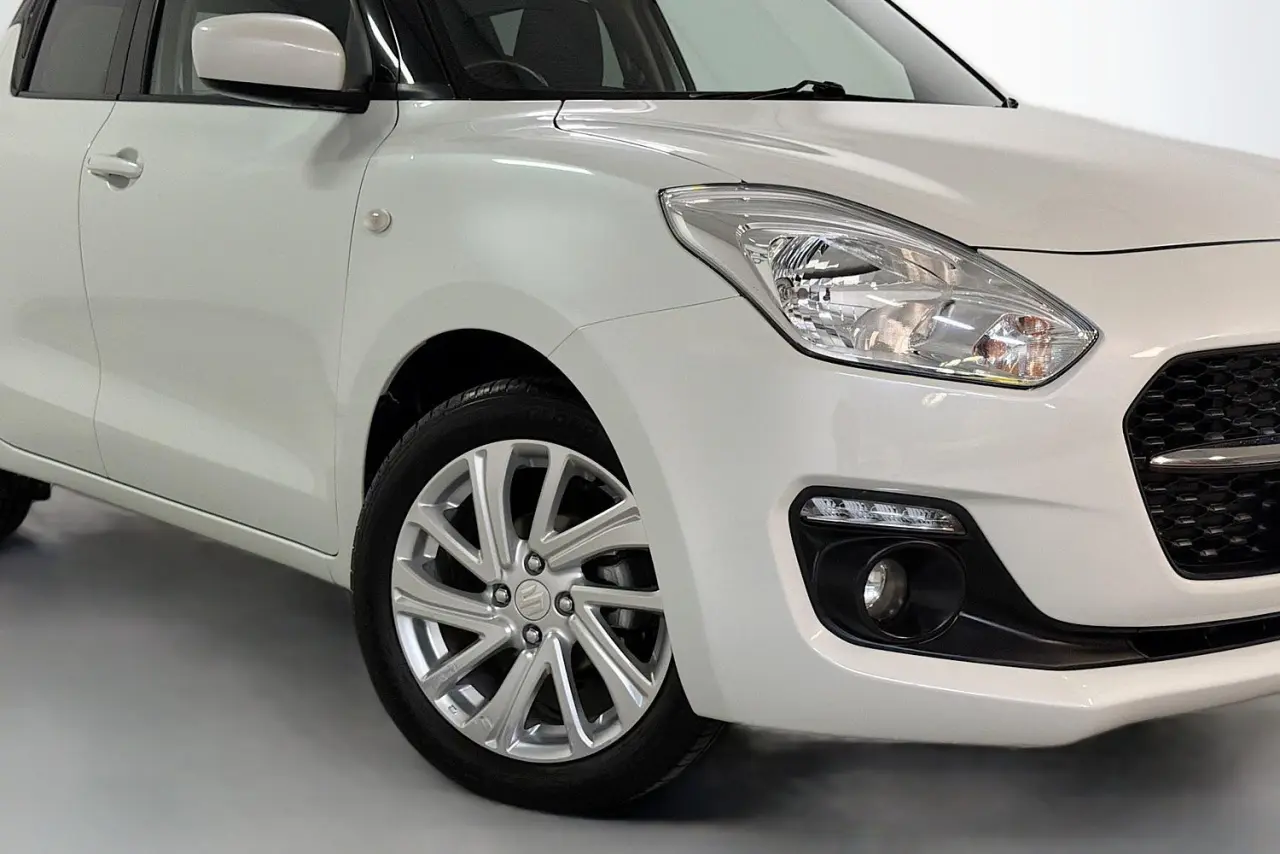 2022 Suzuki Swift Gallery Image 26