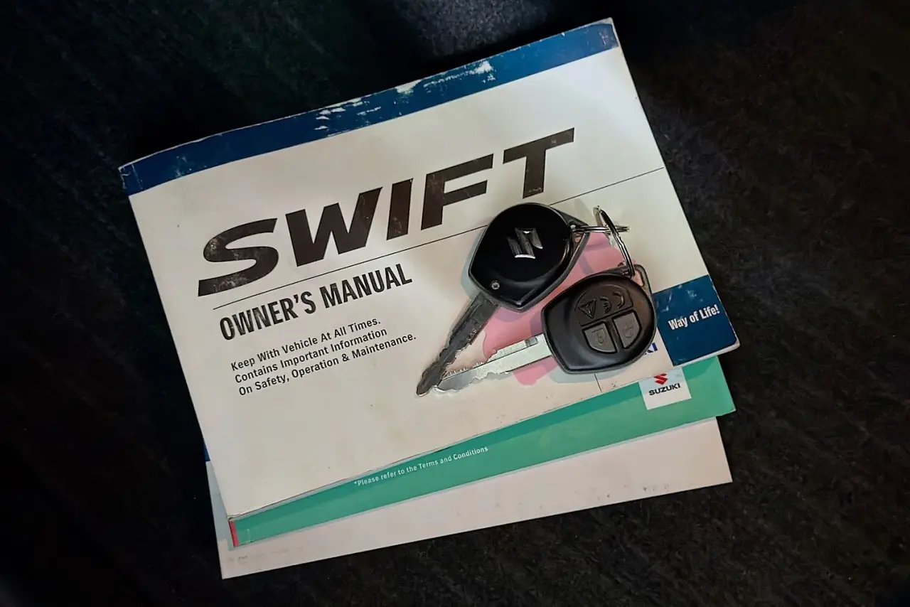 2022 Suzuki Swift Gallery Image 28