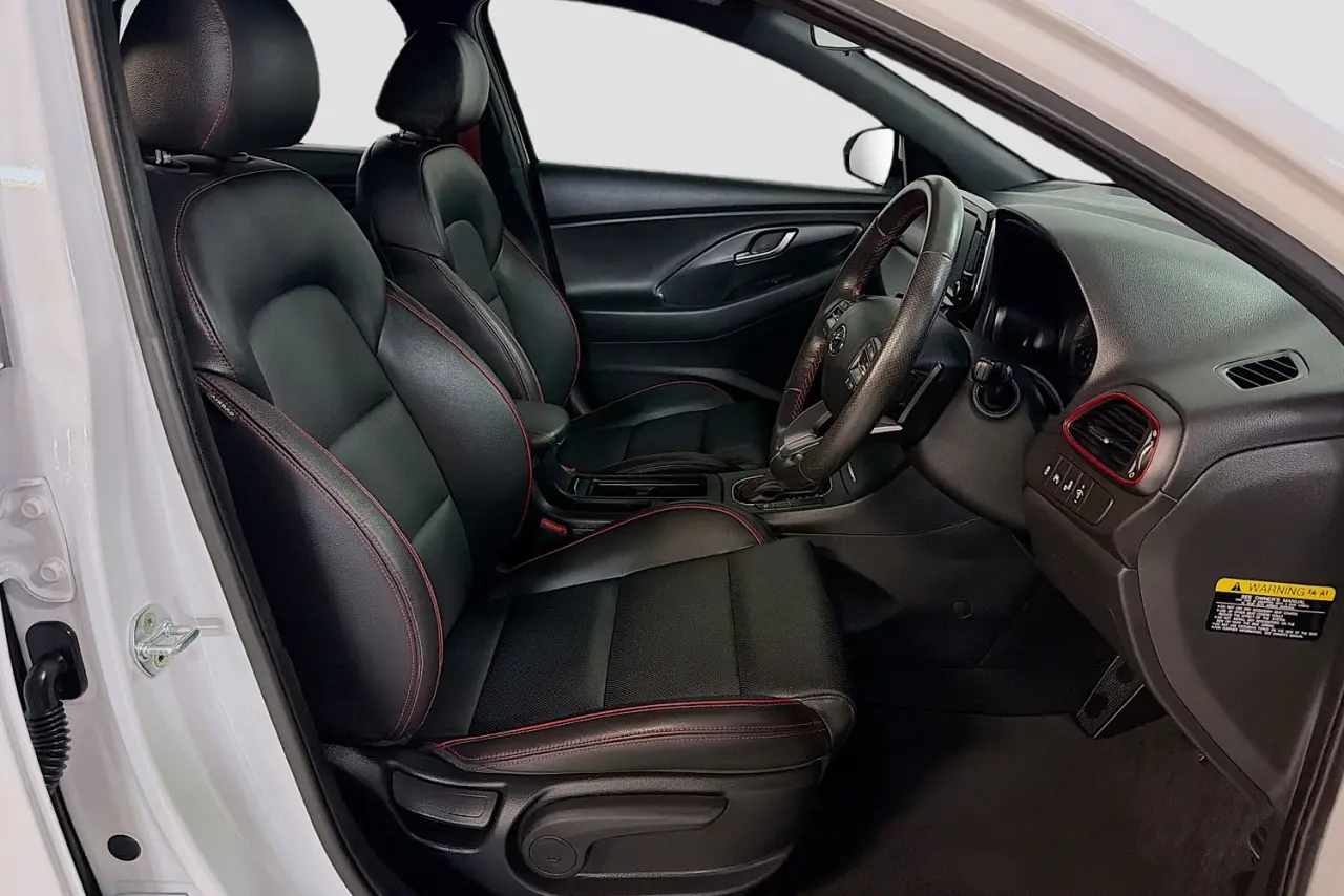 2017 Hyundai i30 Gallery Image 12