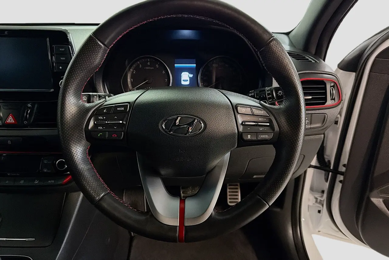 2017 Hyundai i30 Gallery Image 20