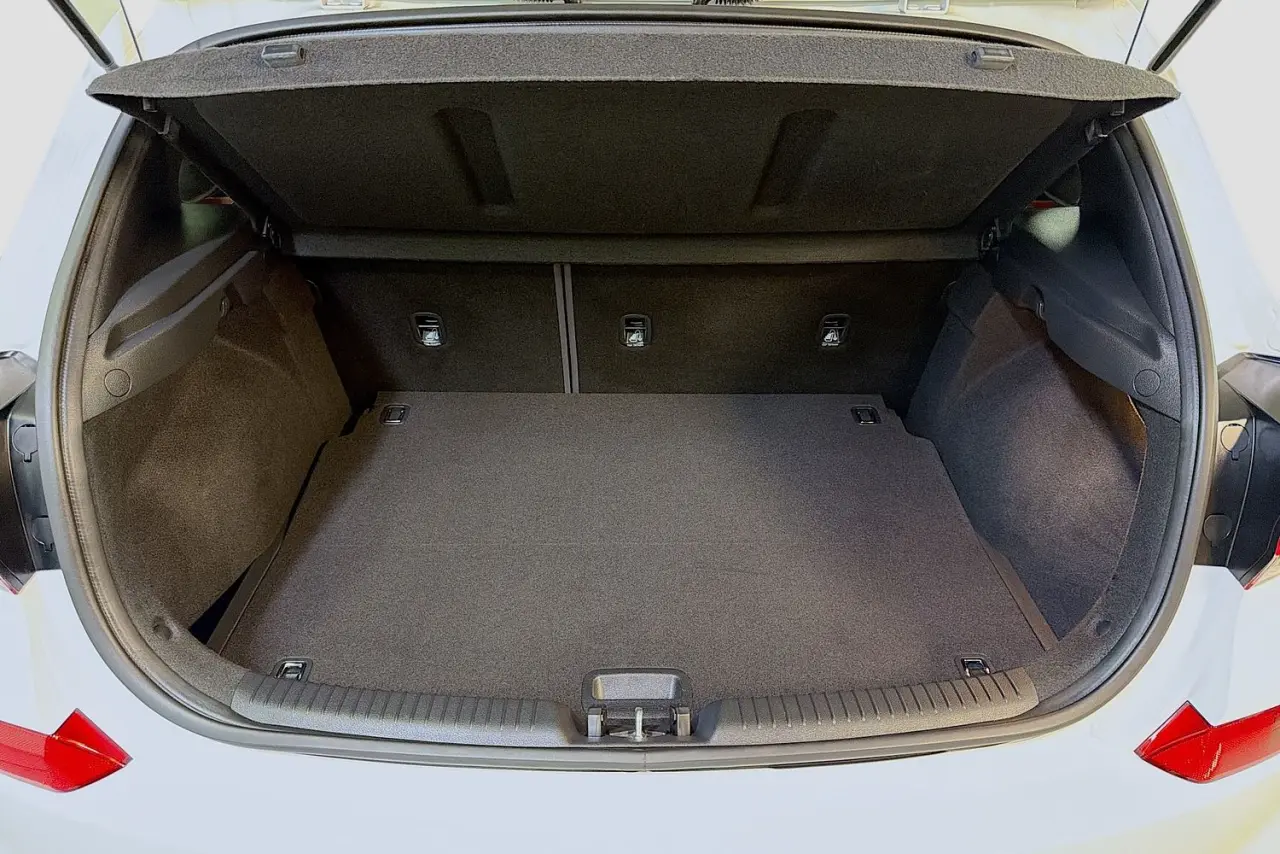 2017 Hyundai i30 Gallery Image 26