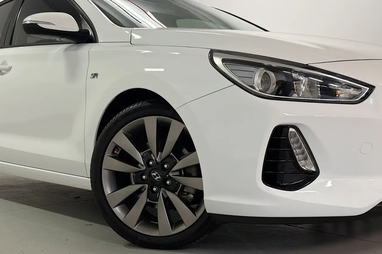 2017 Hyundai i30 Gallery Image 27