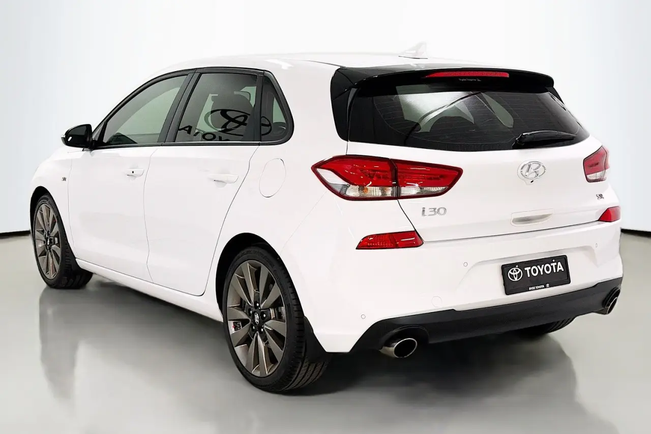 2017 Hyundai i30 Gallery Image 6