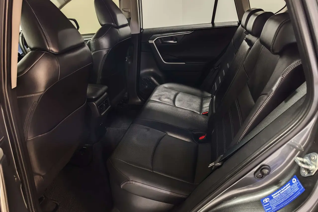 2023 Toyota RAV4 Gallery Image 13