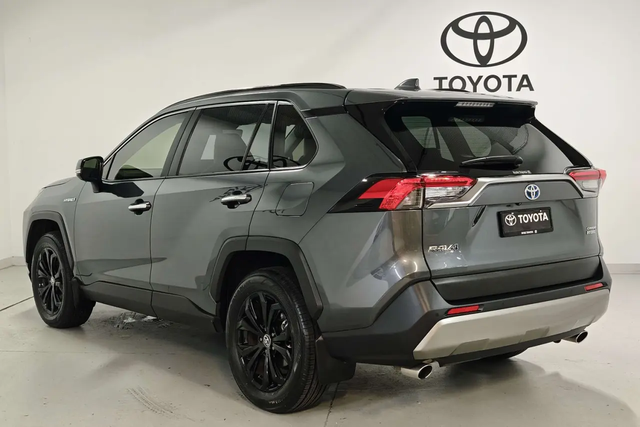 2023 Toyota RAV4 Gallery Image 6