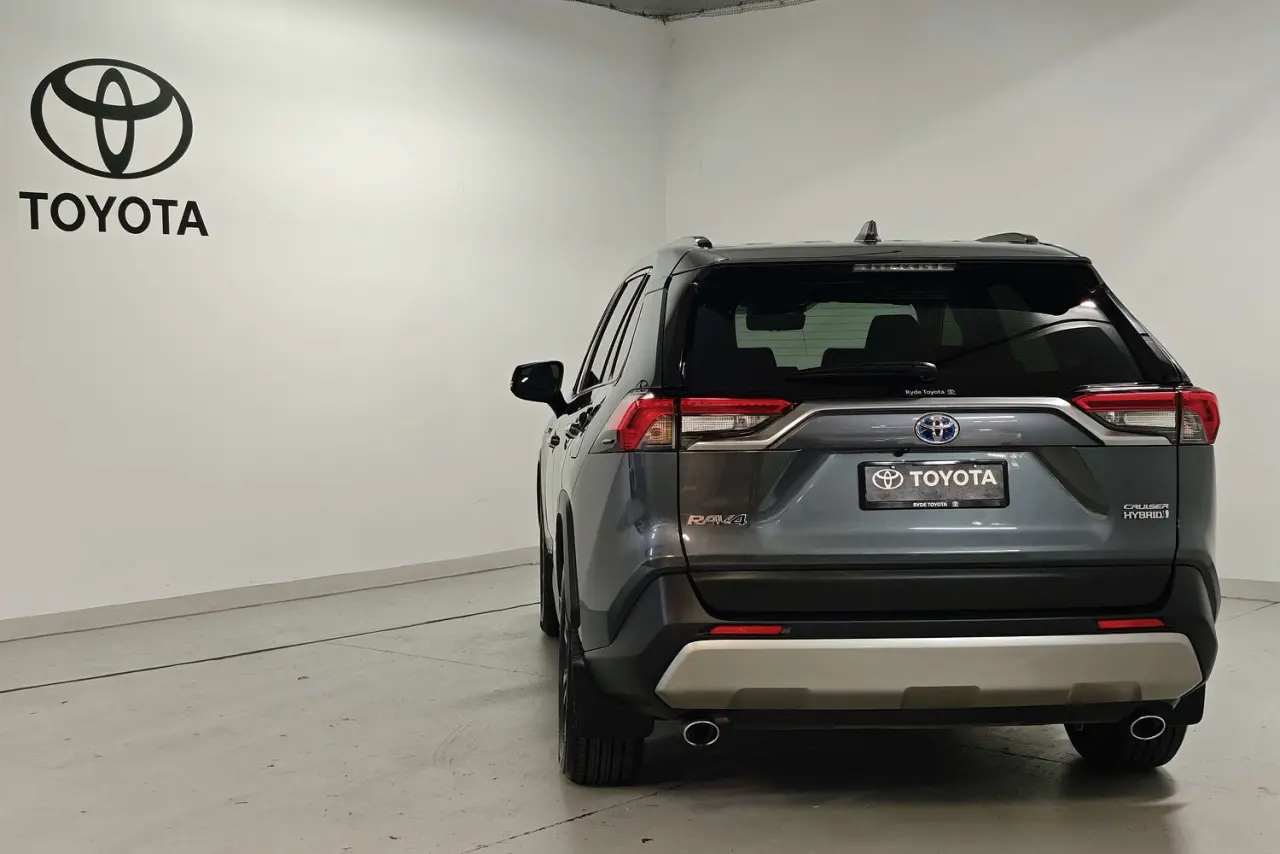 2023 Toyota RAV4 Gallery Image 7
