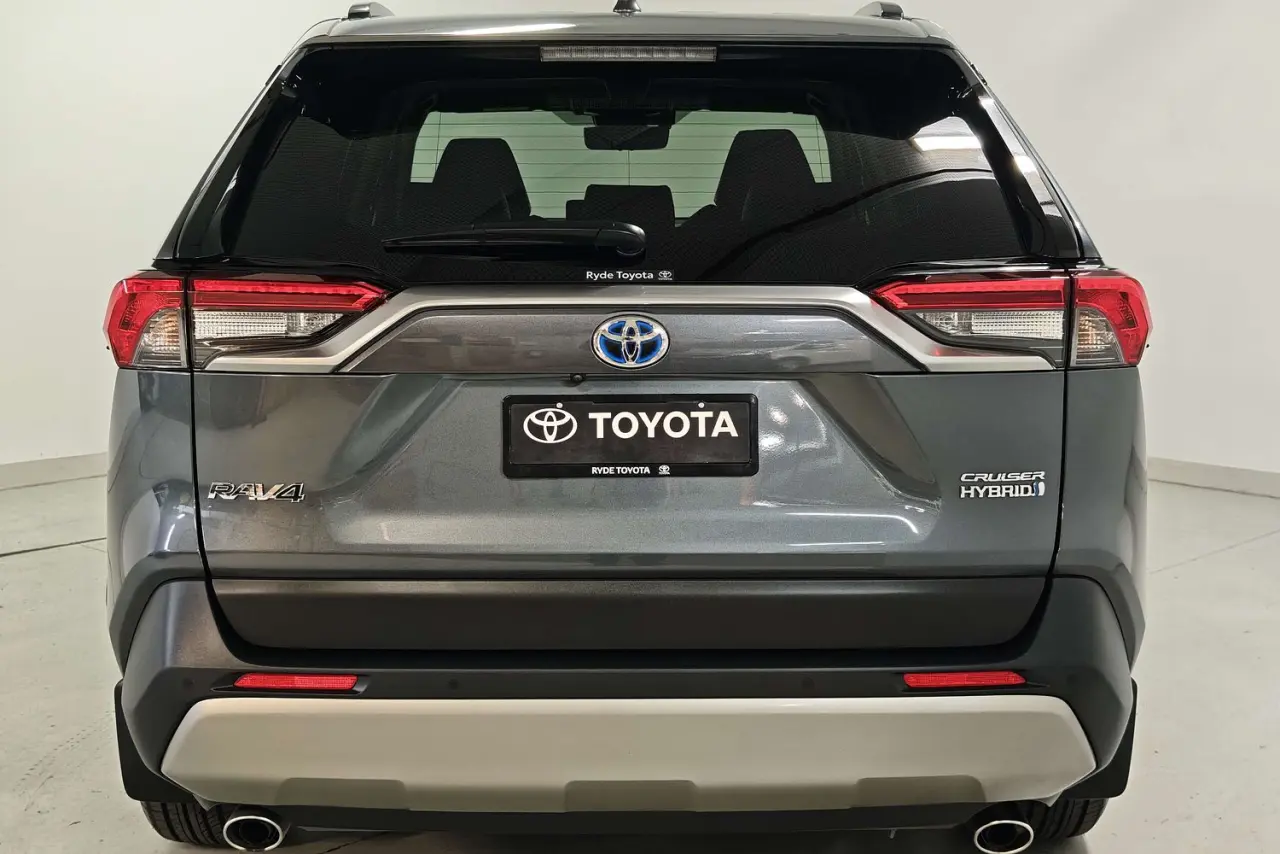 2023 Toyota RAV4 Gallery Image 8