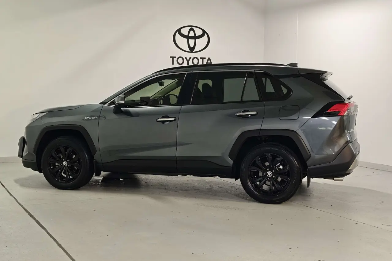 2023 Toyota RAV4 Gallery Image 9