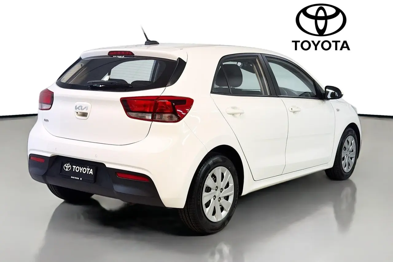 2022 Kia Rio Gallery Image 10