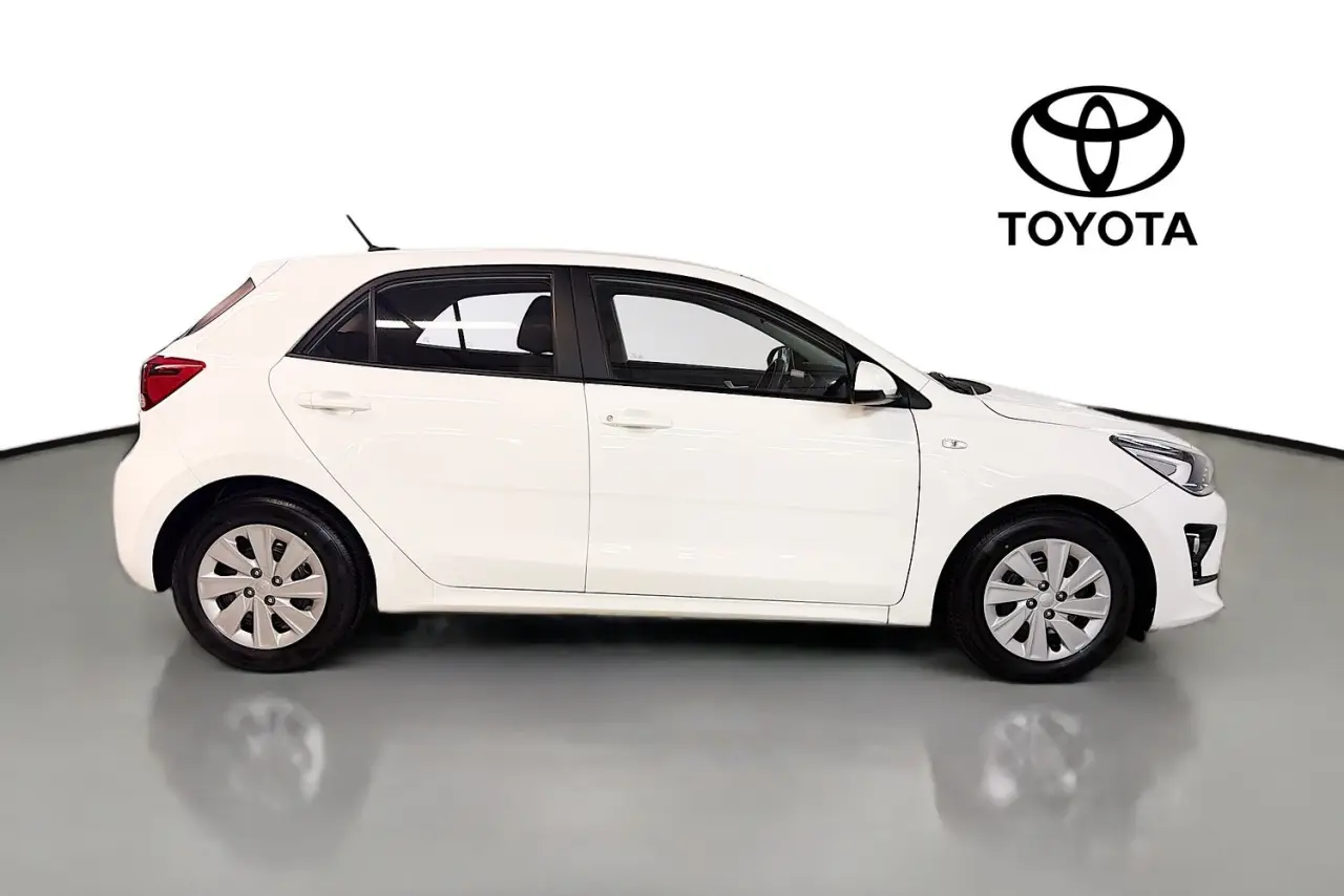 2022 Kia Rio Gallery Image 11