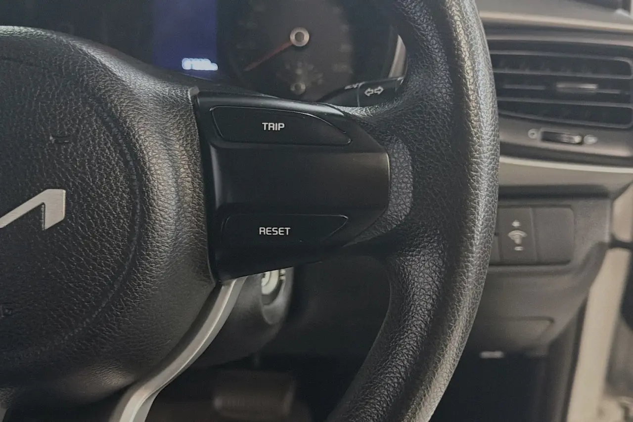 2022 Kia Rio Gallery Image 18