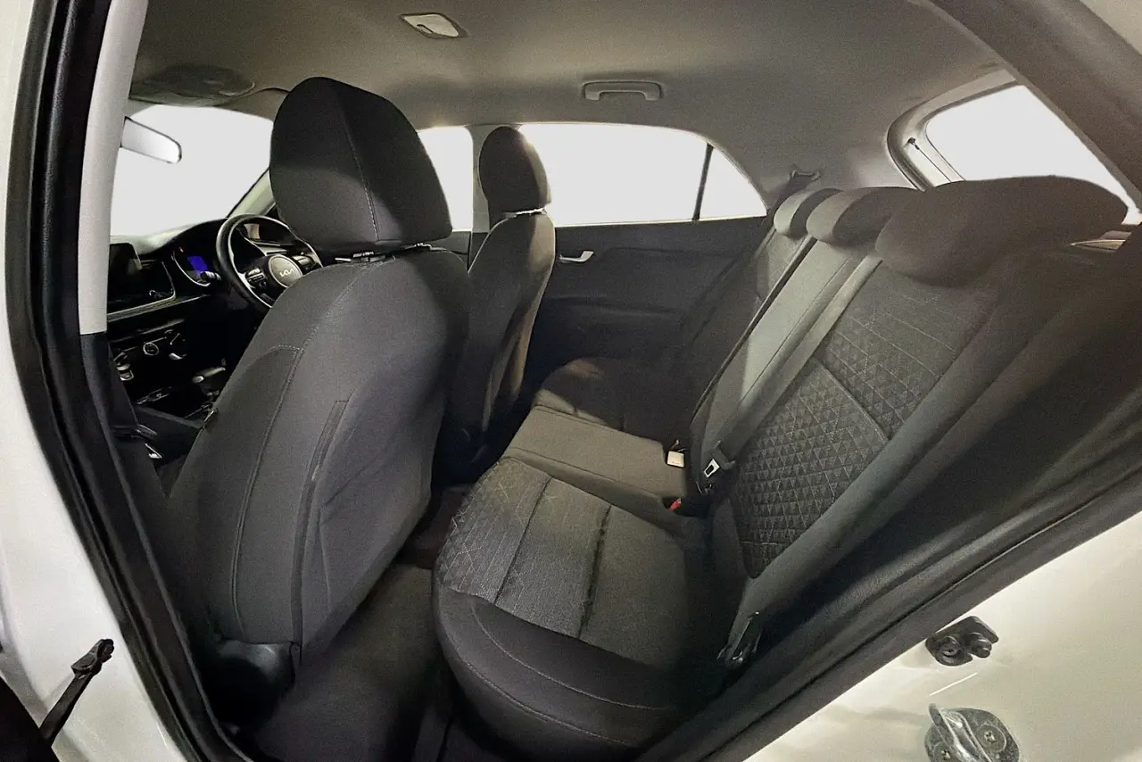2022 Kia Rio Gallery Image 24