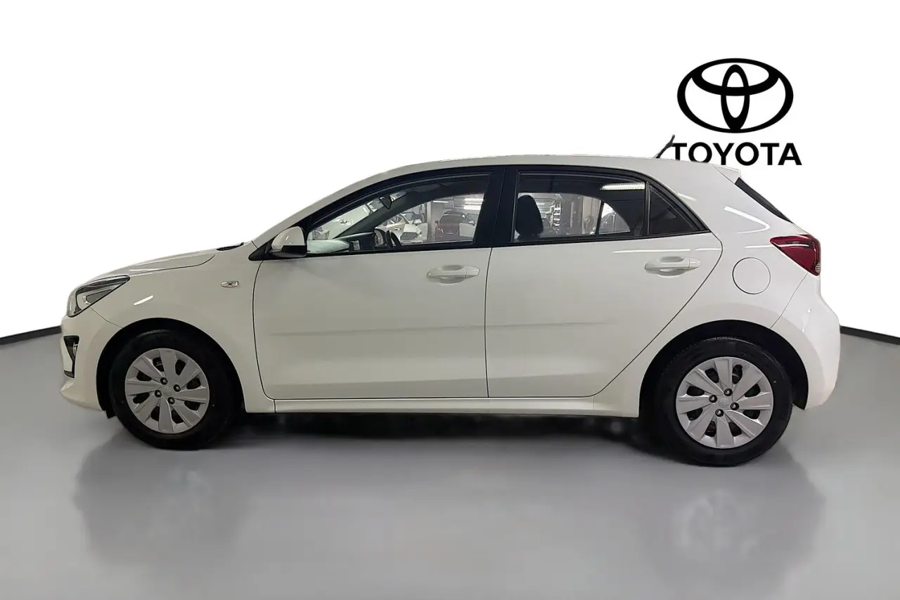 2022 Kia Rio Gallery Image 5