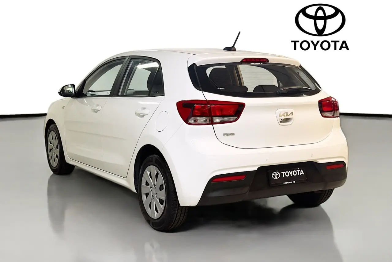 2022 Kia Rio Gallery Image 6