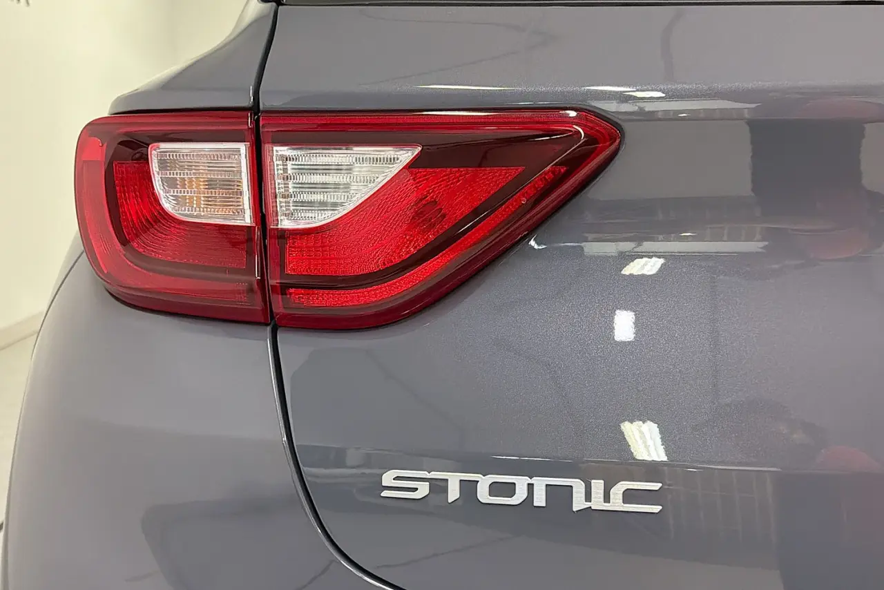 2023 Kia Stonic Gallery Image 8