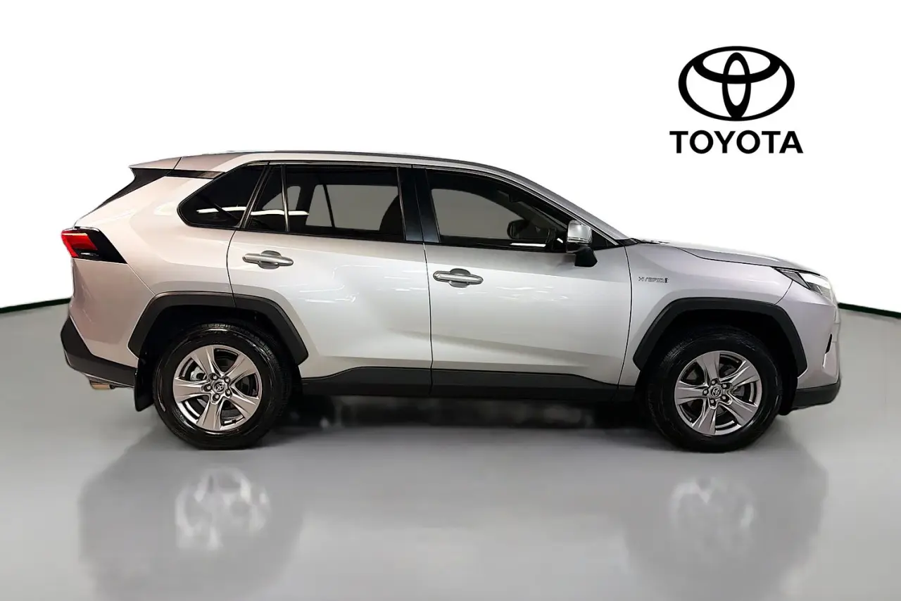 2022 Toyota RAV4 Gallery Image 11