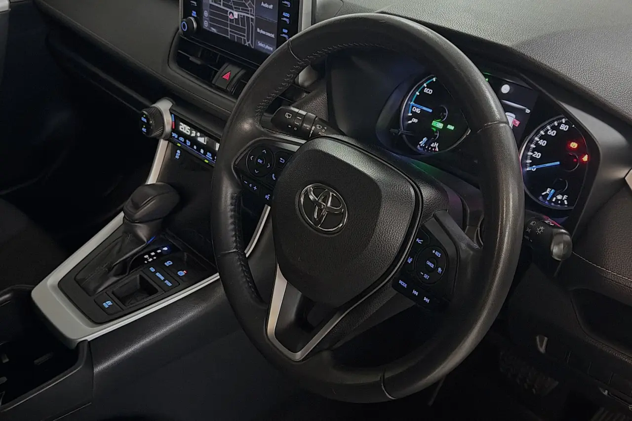 2022 Toyota RAV4 Gallery Image 13