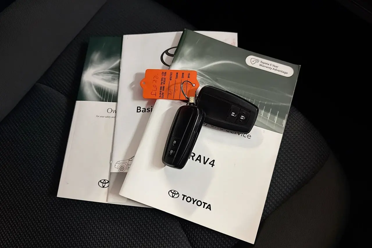 2022 Toyota RAV4 Gallery Image 29