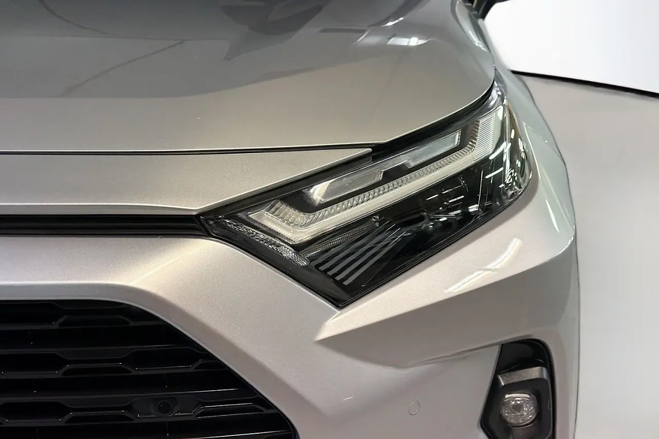 2022 Toyota RAV4 Gallery Image 3